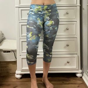 Adidas short leggings